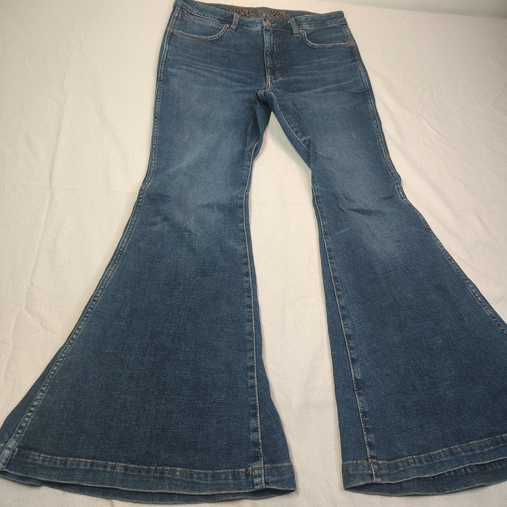 Wrangler High Rise Flare Jeans Womens 30x32 Blue 75th Anniversary Hemp Blend - Picture 2 of 15